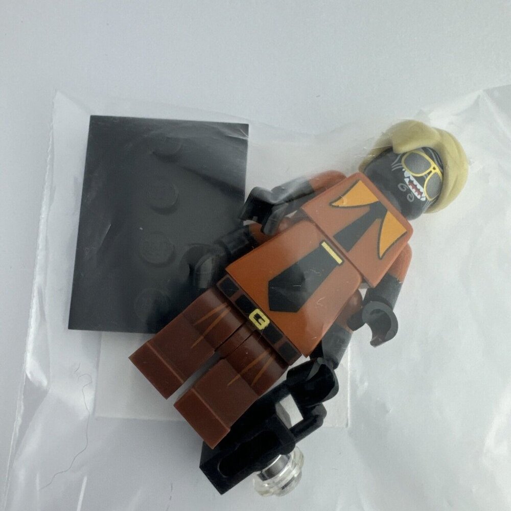 Lego Flashback Garmadon Minifigure w Base and Camera 71019 lego ninjago movie - Picture 6 of 7